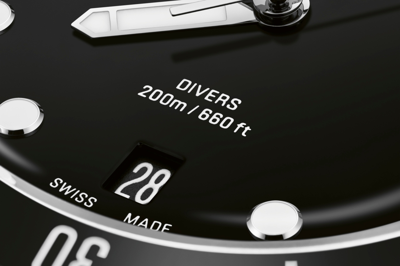 Oris Diver Date watch dial